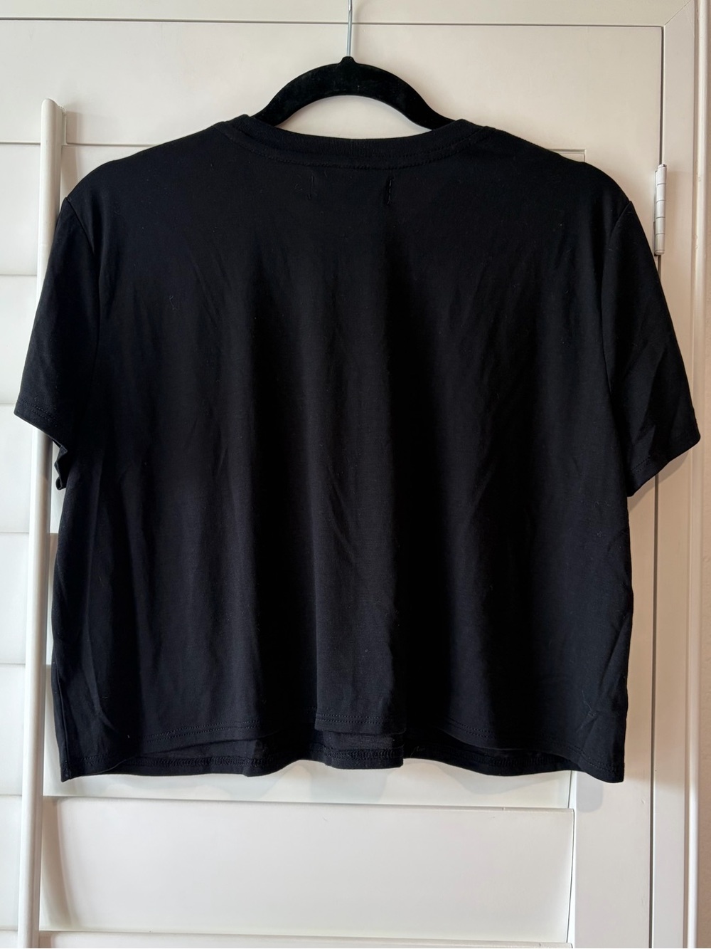 BARRY’S BOOTCAMP NEW Black White Cropped Crop Tee T Shirt Top M - Picture 3 of 3